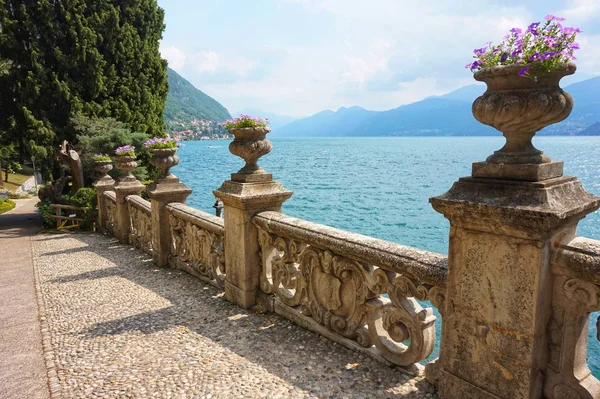 Den Vackra Grunderna Villa Monastero Vid Comosjön — Stockfoto