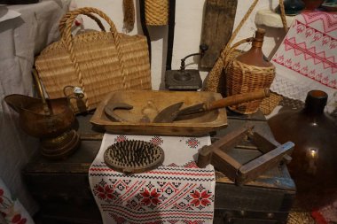 20. yüzyılın başlarına ait antika ev eşyaları.