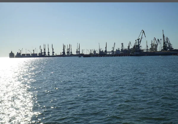 Blick Aus Der Ferne Auf Kräne Und Schiffe Hafen Von — Stockfoto