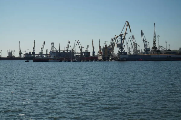 Vista Longe Guindastes Navios Porto Berdyansk — Fotografia de Stock