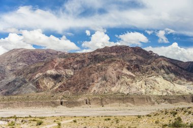 Nehir yatak görünümüyle and