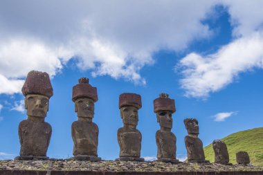 7 moai di Ahu Nau Nau