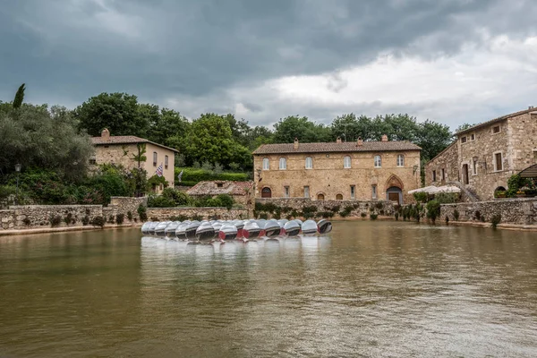 Das Dorf Bagno Vignoni Und Der Pool Mit Thermalwasser — Stockfoto