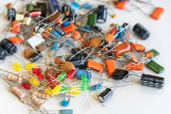 Ledli elektronik bileşenler