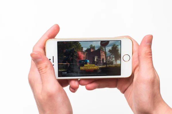 Samara Russia 2019 Download Game Playerunknowns Battlegrounds Playing Iphone Mobile — Stock Photo, Image