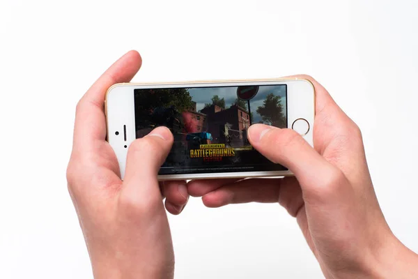 Samara Russia 2019 Download Game Playerunknowns Battlegrounds Playing Iphone Mobile — Stock Photo, Image