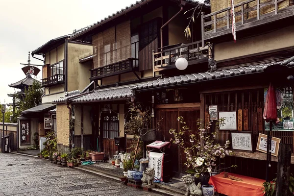 Decorative Elements Buildings Traditional Style Japanese Neighborhood Kyoto Japan — Stock Photo, Image
