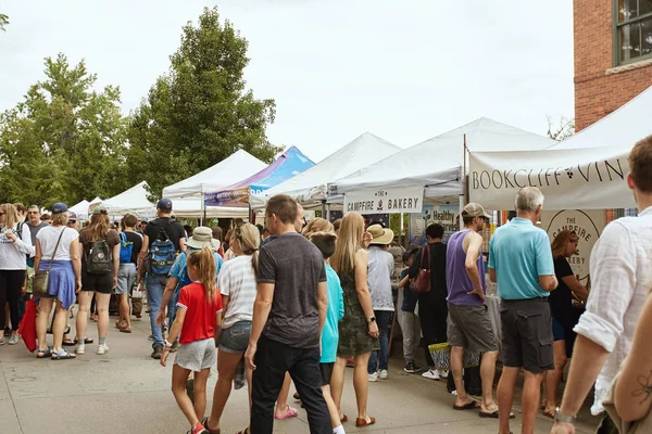 Des Foules Gens Profitent Marché Des Fermiers Comté Boulder Jour — Photo