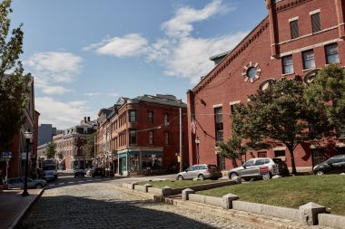 Portland, Maine - 26 Eylül 2019: Portland, Maine 'in tarihi Eski Liman Bölgesi' ndeki tuğla binaların dışı.