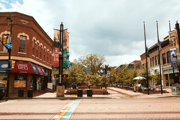 Boulder Colorado Μαΐου 2020 Καταστήματα Επιχειρήσεις Και Εστιατόρια Κατά Μήκος Εικόνα Αρχείου