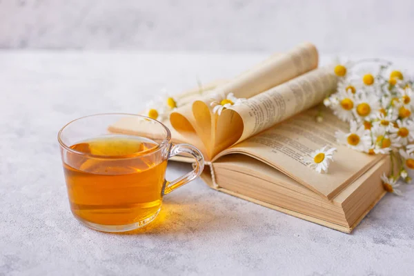 Cup Tea Chamomile Bouquet Daisies — Stock Photo, Image