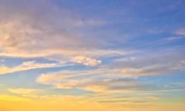 Yeni Zelanda gökyüzü yedeği günbatımı bulutlu sıcak gökyüzü.