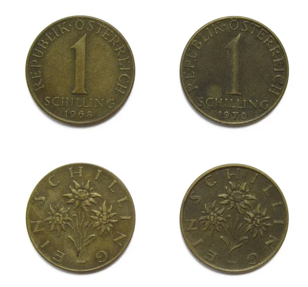 Набір з 2 (двох) різних років Vintage австрійський 1 Шиллінг алюмінієвий бронзові монети Лот 1968, 1970 рік, Австрія. — стокове фото