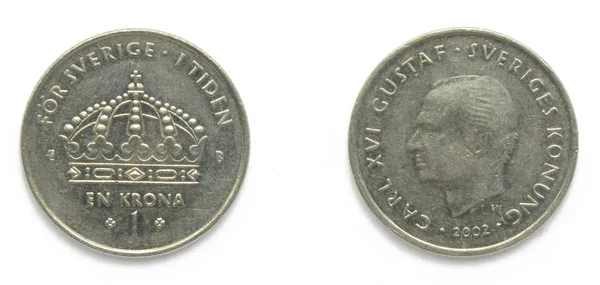 Swedish 1 Crowns (Krona, kronor) 2002 year coin. Moneda muestra un retrato del rey sueco Carlos XVI Gustavo de Suecia y Escudo de armas de Suecia en el anverso . — Foto de Stock