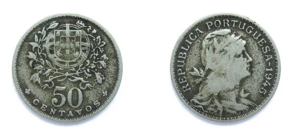 포르투갈어 50 센타보스 구리 - 니켈 동전 1945 년. 동전은 포르투갈의 팔의 코트와 프리지안 모자에 그녀의 머리를 아래로 여성의 머리를 보여줍니다, 월계수로 선정, 공화국을 인격화. — 스톡 사진