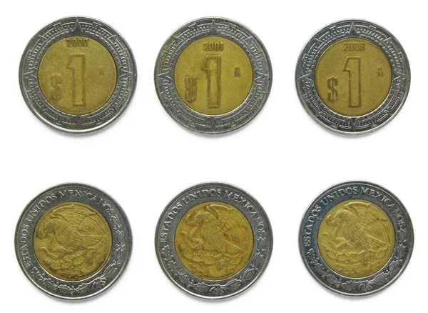 Conjunto de 3 (três) Mexicano 1 Novo Peso bimetálico de bronze de alumínio e moedas de aço inoxidável lote 2000, 2001, 2008 ano, México. As moedas apresentam um Brasão de armas do México, uma águia, devorando uma cascavel . — Fotografia de Stock