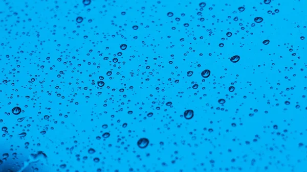 ガラス上の水滴。水の滴. — ストック写真