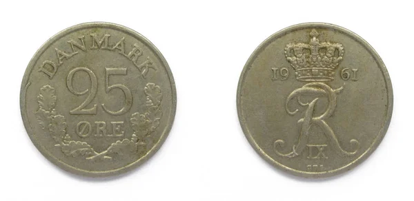 Dinamarquês 25 Minério 1961 ano moeda de cobre-níquel, Dinamarca. Moeda mostra um monograma do rei dinamarquês Frederico IX da Dinamarca . — Fotografia de Stock