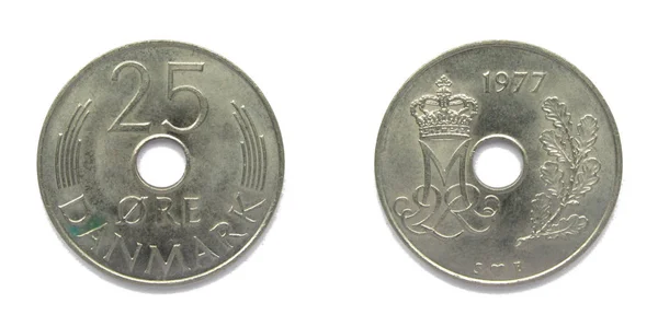 Danés 25 Mineral 1977 año moneda de cobre-níquel, Dinamarca. Moneda muestra un monograma de la reina danesa Margarita II de Dinamarca . —  Fotos de Stock
