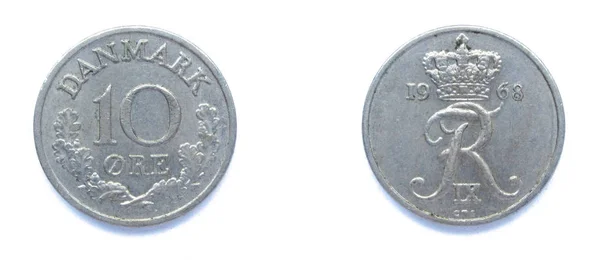 Monnaie danoise 10 minerai 1968 année cuivre-nickel, Danemark. Pièce montre un monogramme du roi danois Frédéric IX de Danemark . — Photo