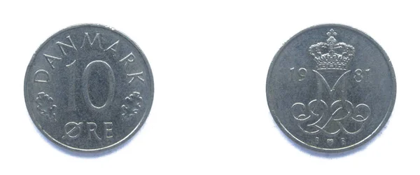 Dánské 10 ORE 1981 rok měděná mince, Dánsko. Peníz ukazuje monogram dánské královny Margrethe II Dánska. — Stock fotografie