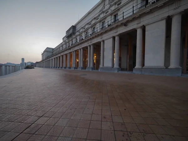 Imagem do dique de Ostende, com a sua galeria real neoclássica — Fotografia de Stock