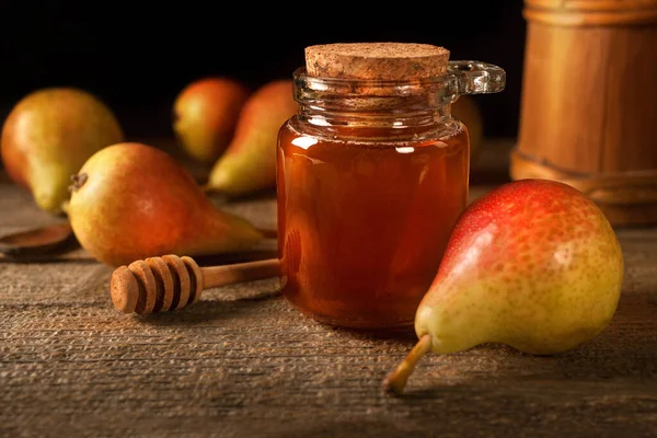 Ripe Organic Pears Honey Wooden Rustic Board Concept Healthy Eating — Stock Photo, Image