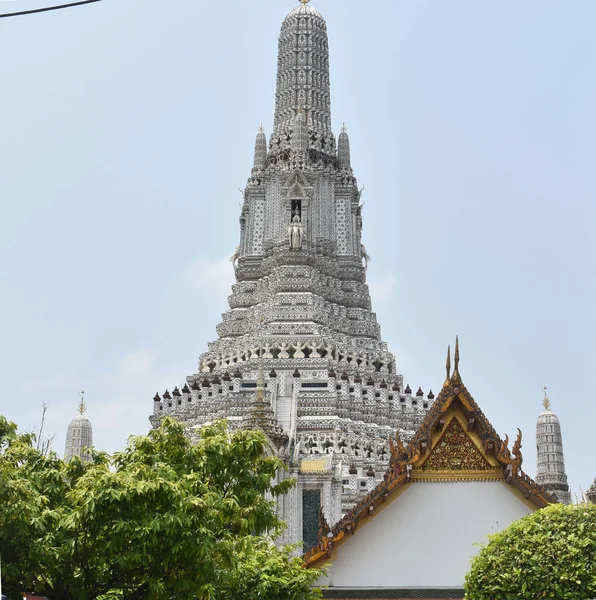 Pagoda Wat Arun Cerca Del Río Chao Praya Bangkok Tailandia —  Fotos de Stock