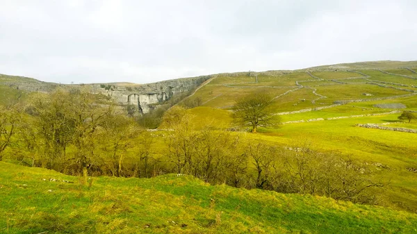 Malham Koyu Malham North Yorkshire Köyünün Kuzeyinde Büyük Bir Tedavi — Stok fotoğraf