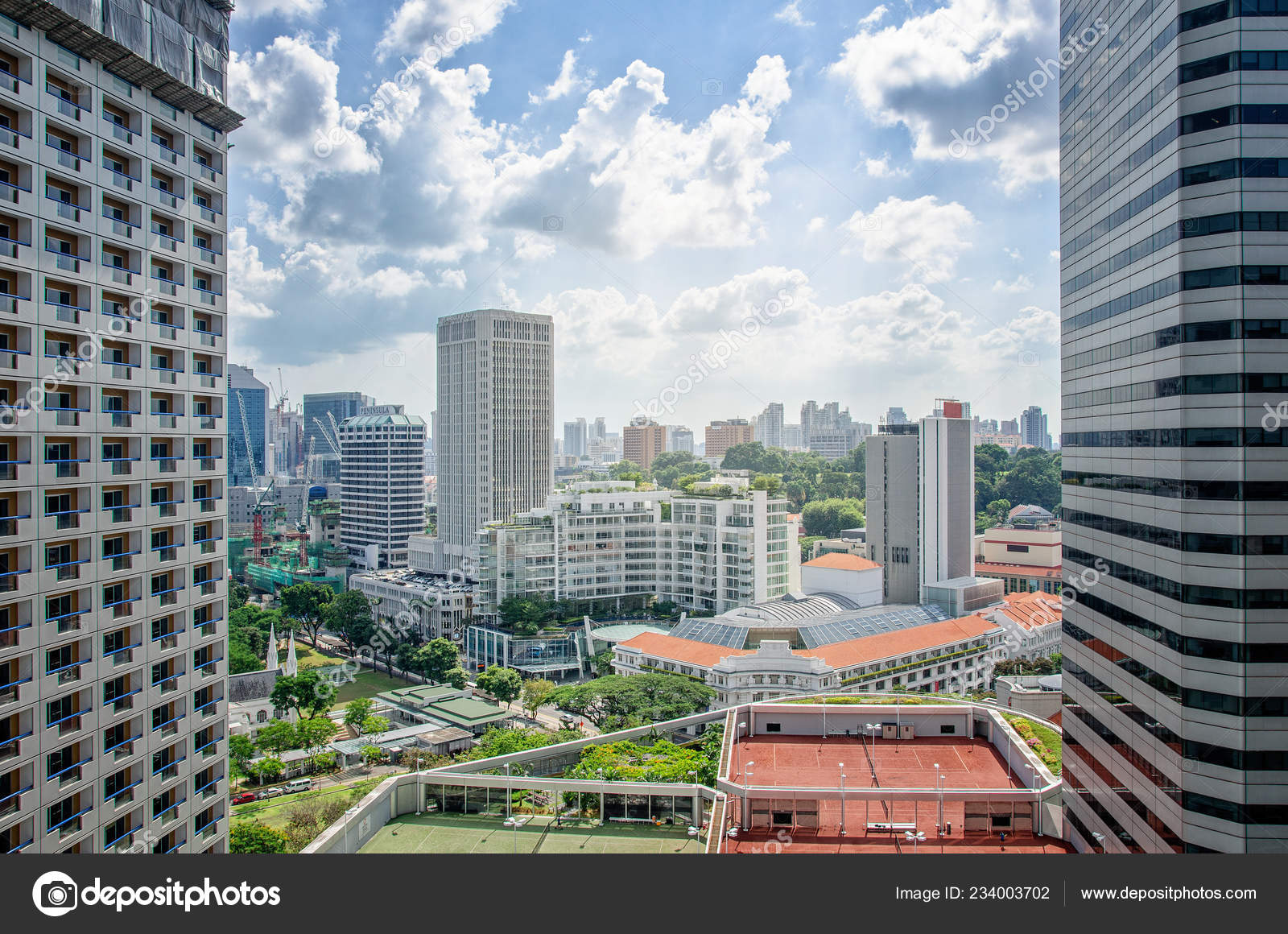 Вид на центр Сингапура с 21го этажа гостиницы Fairmont Hotel