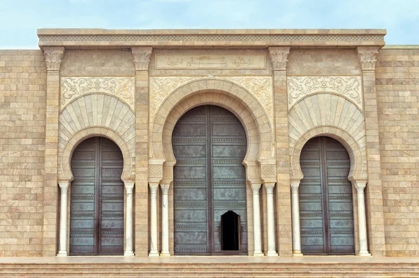 Fachada de la Mezquita Malik ibn Anas en Cartago, Túnez — Foto de Stock