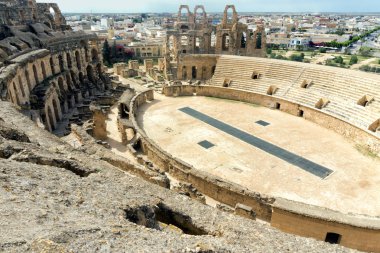 Gladiatorial Arena of the Amphitheater El Jem in El Djem, Tunisi clipart