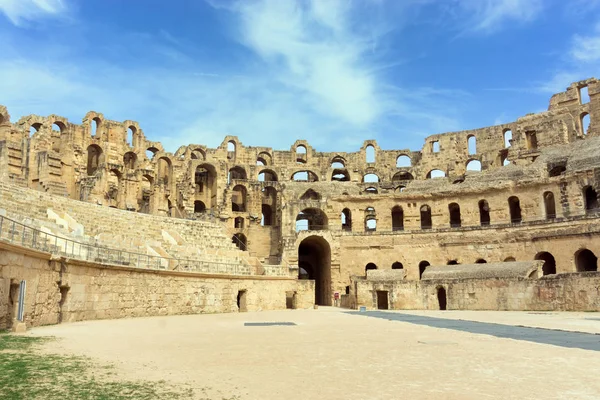 Arena y muro del Anfiteatro en El Djem, Túnez — Foto de Stock