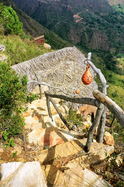 Hut tussen de bergen in Mesa de Los Santos, Colombia — Stockfoto