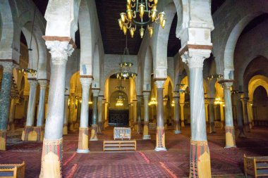Kayravan, Tunus Ulu Cami'nin iç. 