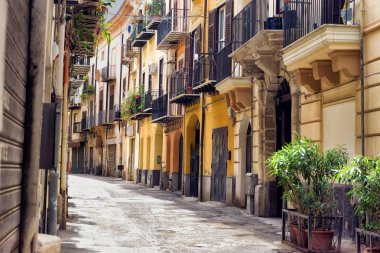 Palermo Renkli Binalar, İtalya