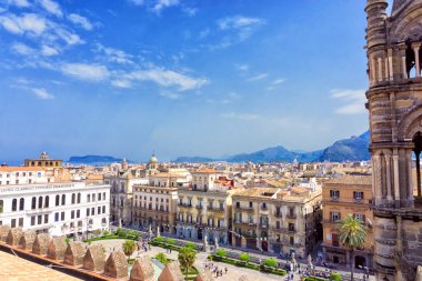 Palermo, İtalya - 29 Nisan: Palermo, İtalya'daki Palermo Katedrali'nin çatısından şehrin görünümü 29 Nisan 2018