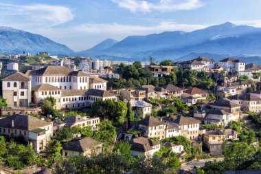 Arnavutluk'ta Townscape Gjirokaster