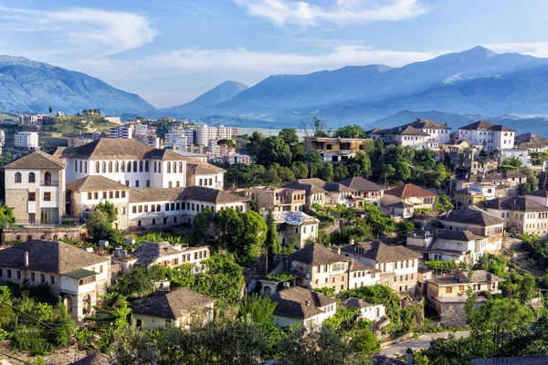 Paysage urbain Gjirokaster en Albanie Images De Stock Libres De Droits