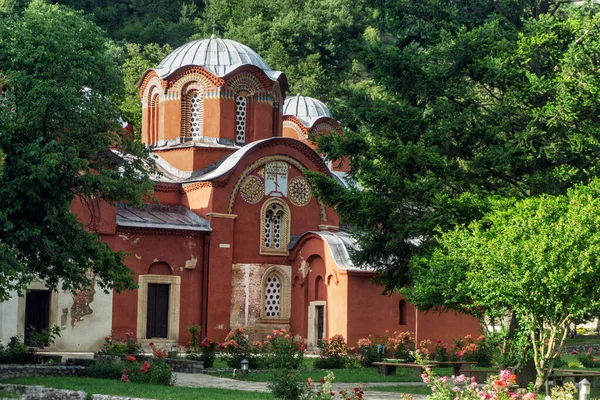 Façade du monastère Patriachte de Pec à Pec, Kosovo Photos De Stock Libres De Droits