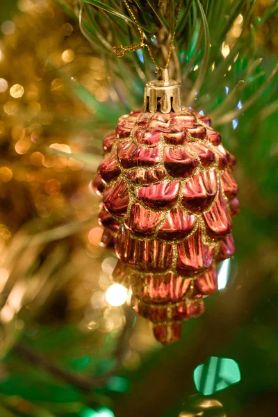 크리스마스 전나무 매달려 모양의 Bauble — 스톡 사진