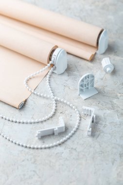 hafif sefil yüzeyde haddelenmiş bej kepenkler