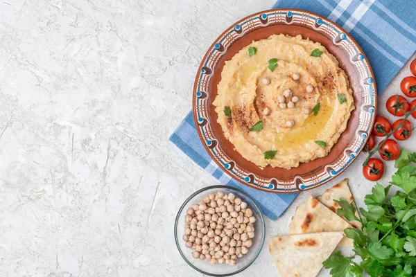 Traditional Hummus Dish Plate Table Chickpea Vegetables — Stock Photo, Image