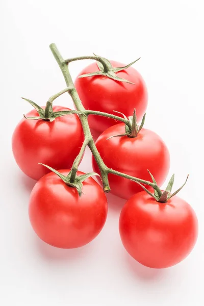 Zweig Von Kirschtomaten Auf Weißem Hintergrund — Stockfoto