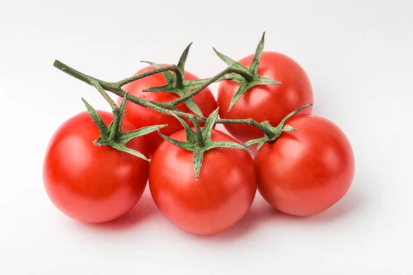 Rama Tomates Cherry Sobre Fondo Blanco — Foto de Stock
