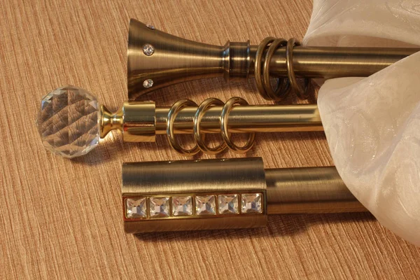 Pólos Cortina Ornamentados Com Dicas Decorativas Anéis Metal Com Cortinas — Fotografia de Stock