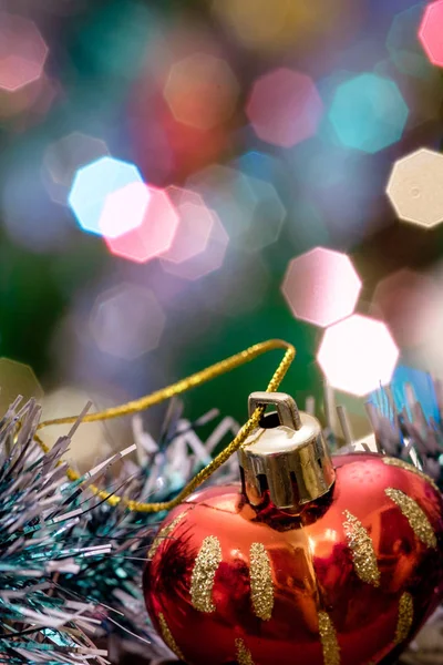크리스마스 배경에 모양의 Bauble과 — 스톡 사진