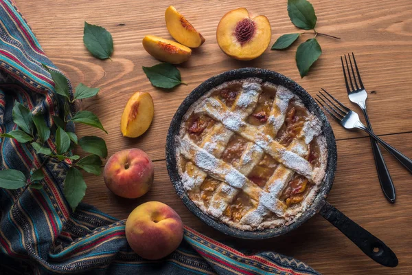 Fresh Homemade Peach Pie Table Fresh Fruit — Stock Photo, Image