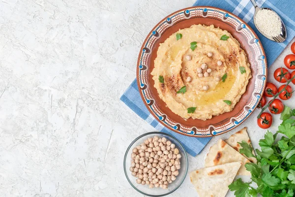 Traditional Hummus Dish Plate Table Chickpea Vegetables — Stock Photo, Image