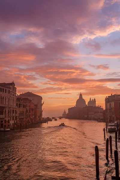 Пейзаж Венецианского Канала Закате Италии Европе — стоковое фото